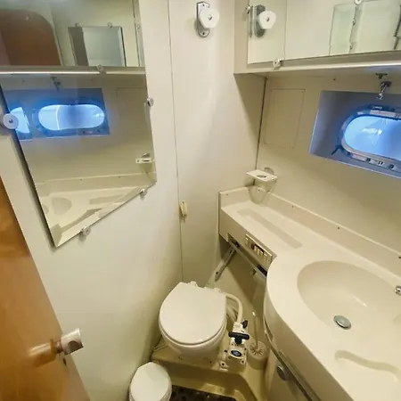 Voyager Botel
